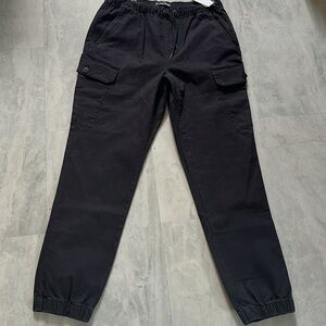 Airwalk  Cargo pants  cargo joggers  black Elastic waist& hem Plenty pockets NWT